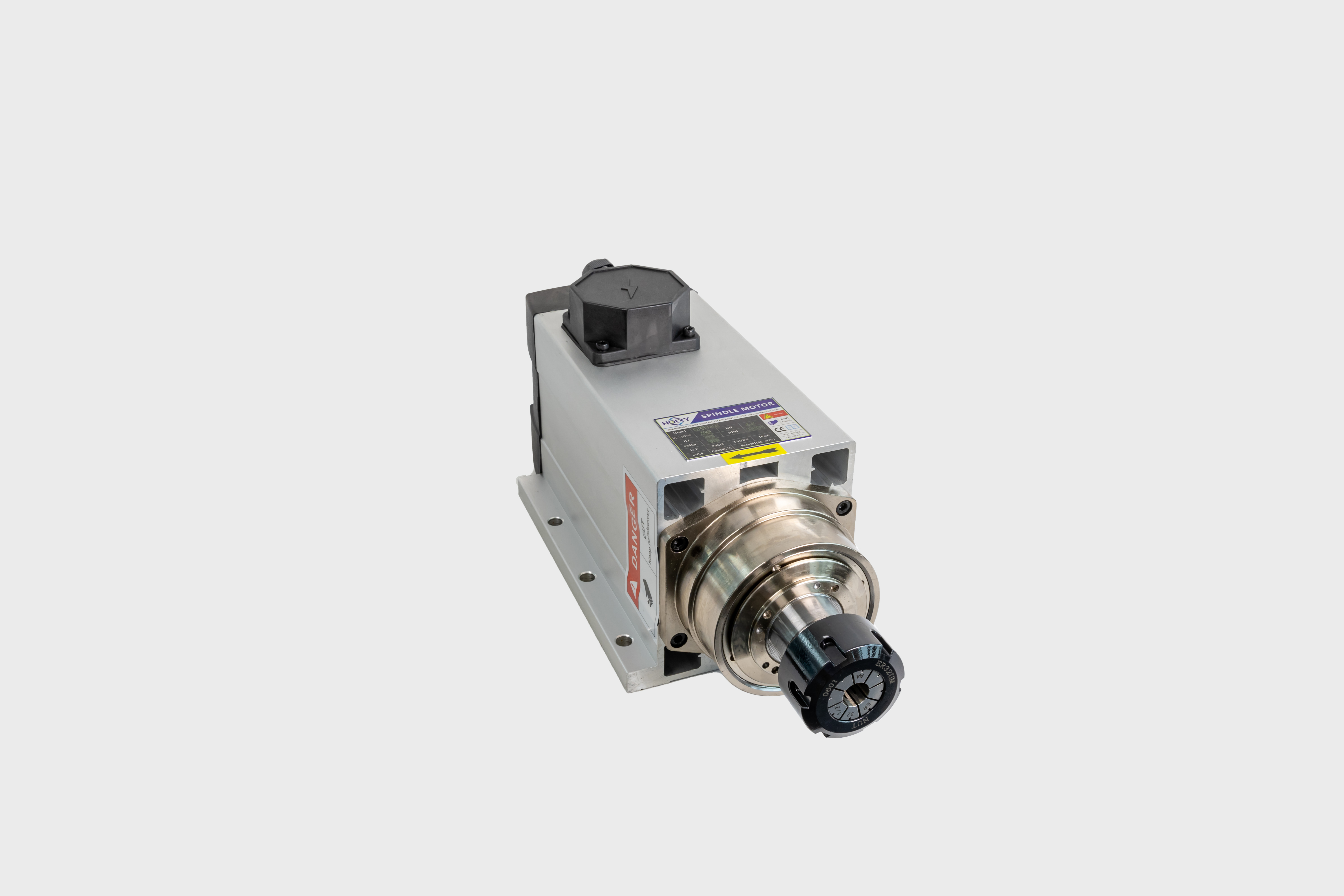 Nagy hat&eacute;konys&aacute;g&uacute;, 3,5 kW-os l&eacute;ghűt&eacute;ses ER25 ors&oacute;motor CNC famegmunk&aacute;l&oacute; g&eacute;pekhez